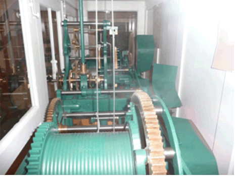 restauration de l’ancienne horloge et le remplacement de l’escalier du clocher