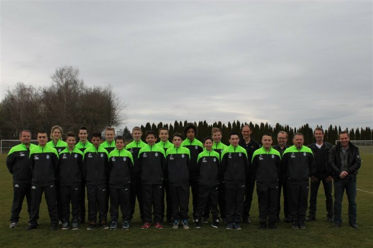 Nouveaux maillots pour l'équipe U15